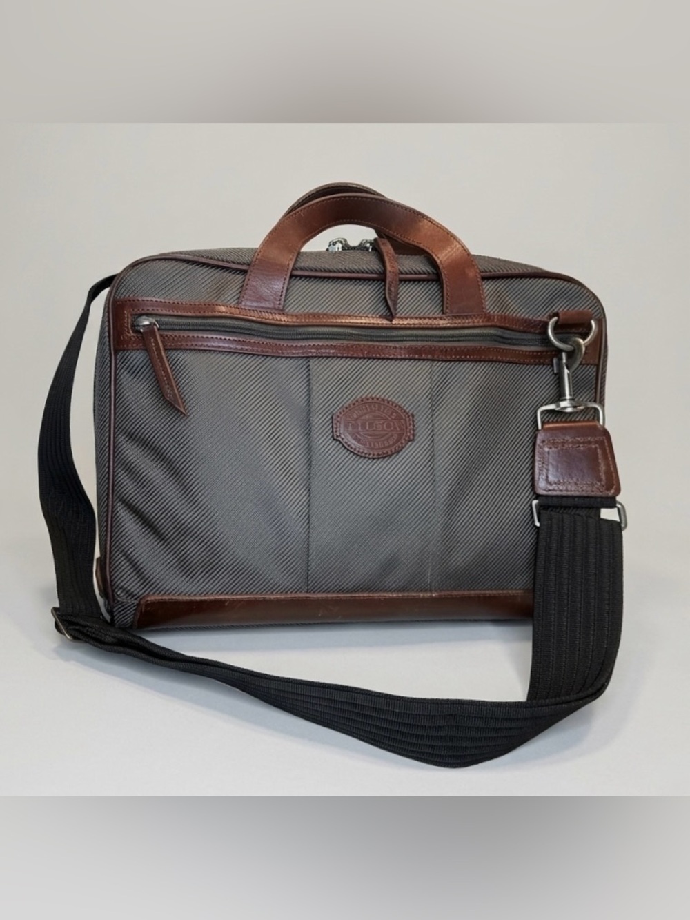 Filson Green Leather Briefcase Laptop Bag Seattle USA  Vintage Style 17 X 13”
